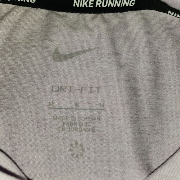 Nike Running Women's Reflective Long Sleeved Shirt Lavender Sz M - Picture 7 of 9